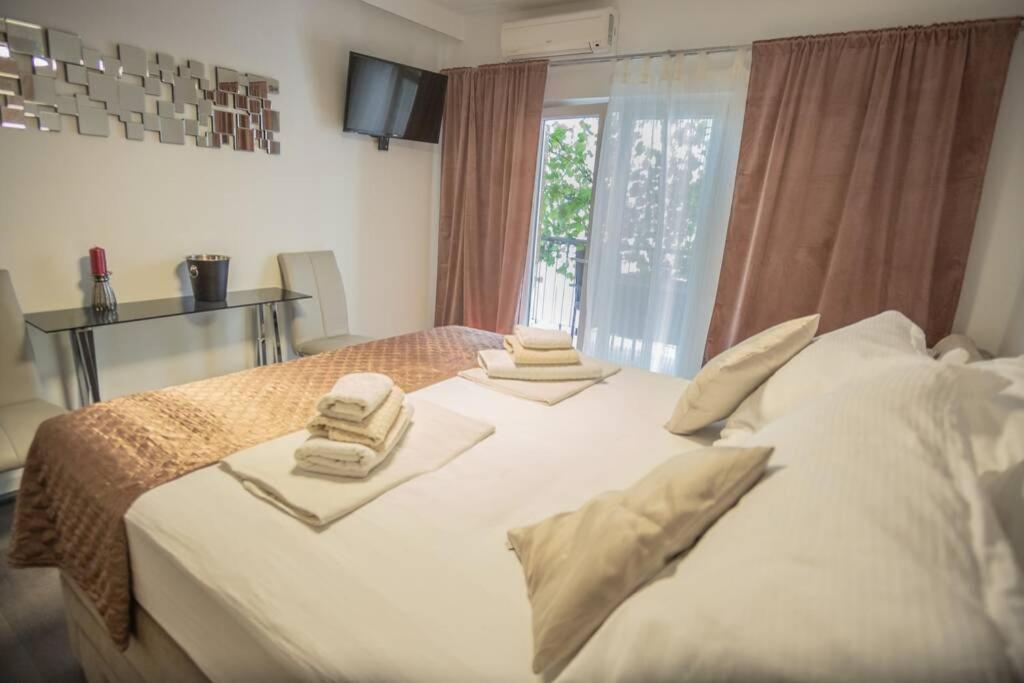 Studio Apartment Purple Sunset - 2+1 Baška Voda Exteriér fotografie